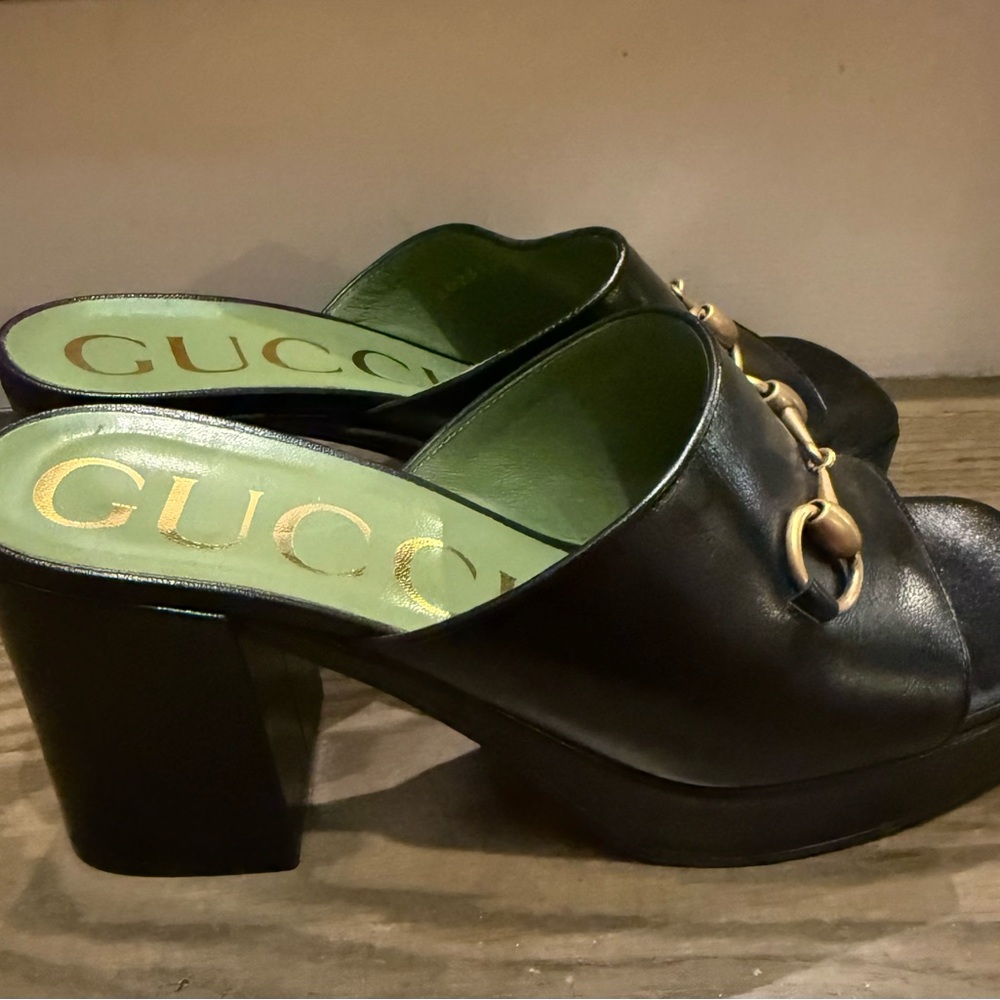 Brand new Gucci Black Leather Platform Mules with Gold Horsebit - Picture 2 of 3